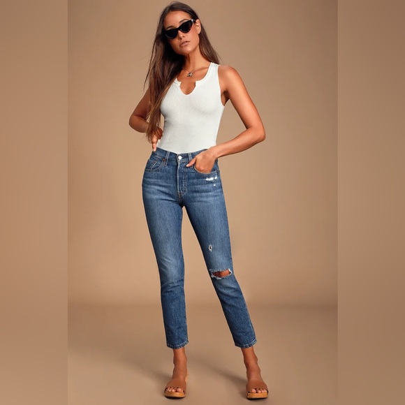 LEVI’S 501 SKINNY MEDIUM WASH DISTRESSED JEANS - Picture 14 of 16